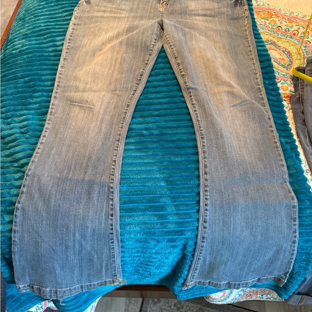 Long Elegant Legs Classic Denim Flare Jeans